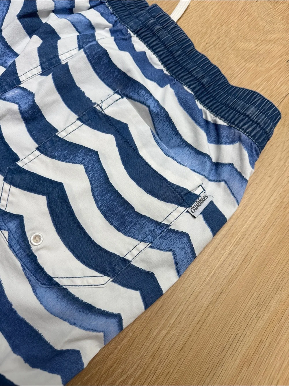 chubbies Navy and White Elastic Waist Swim Shorts size small men